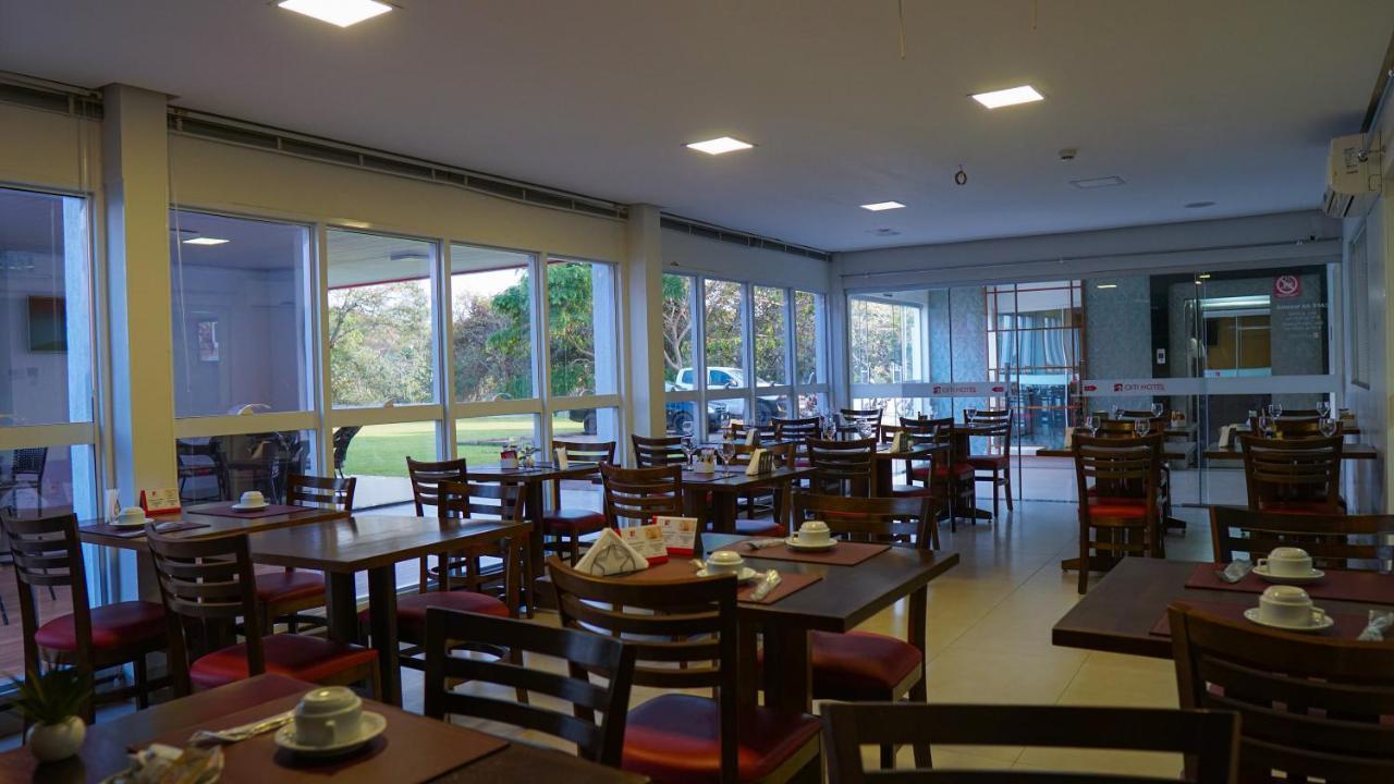 Oiti Hotel - جوروبي المظهر الخارجي الصورة